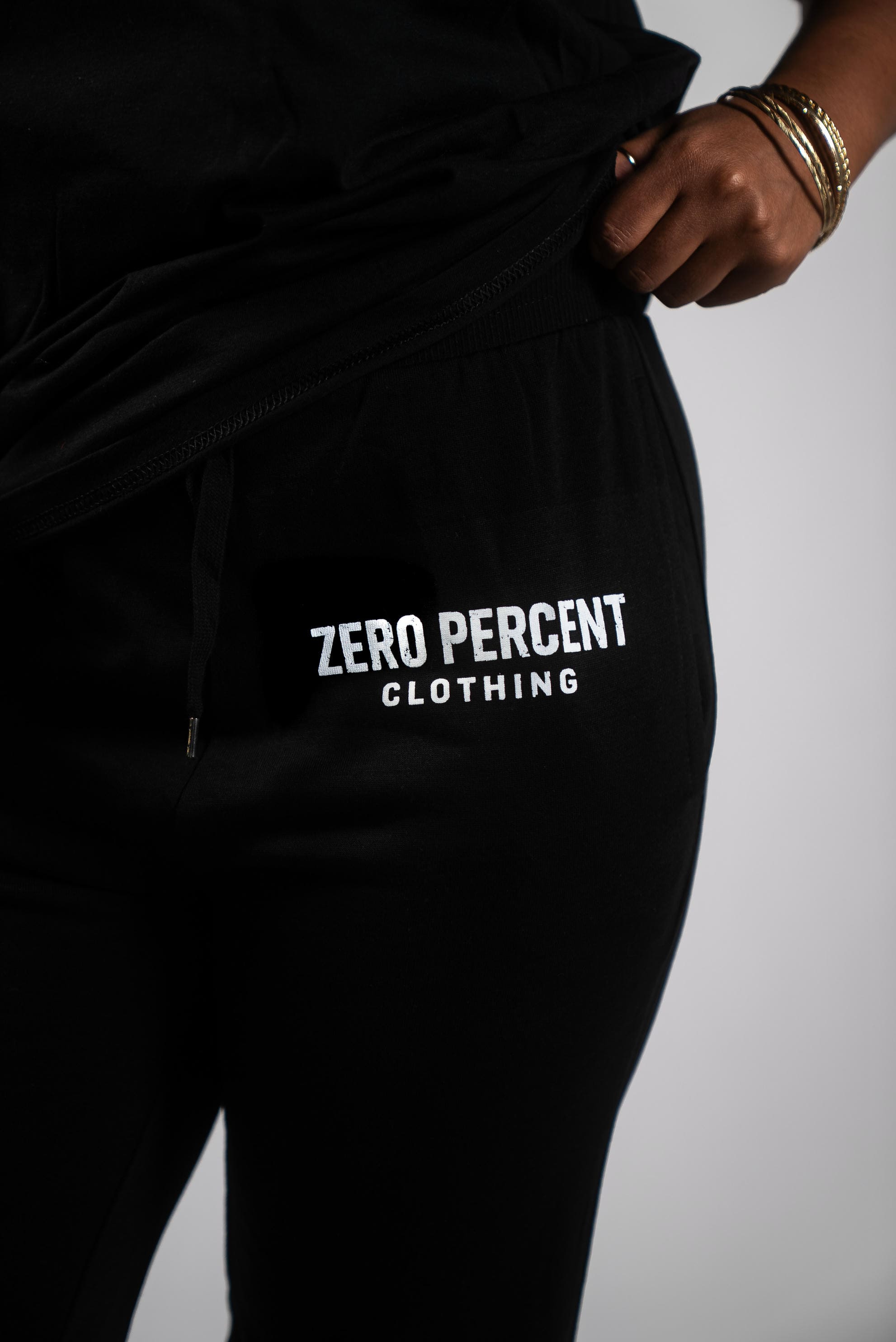 Zero Percent Sweatpants Black